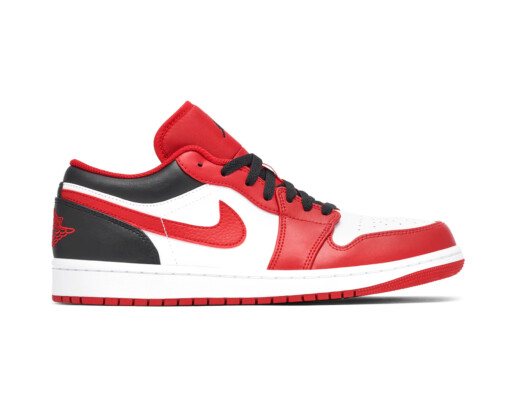 Jordan 1 Low Bulls